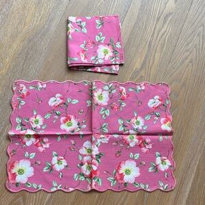 Valentino Placement and Floral Pink Napkin Set